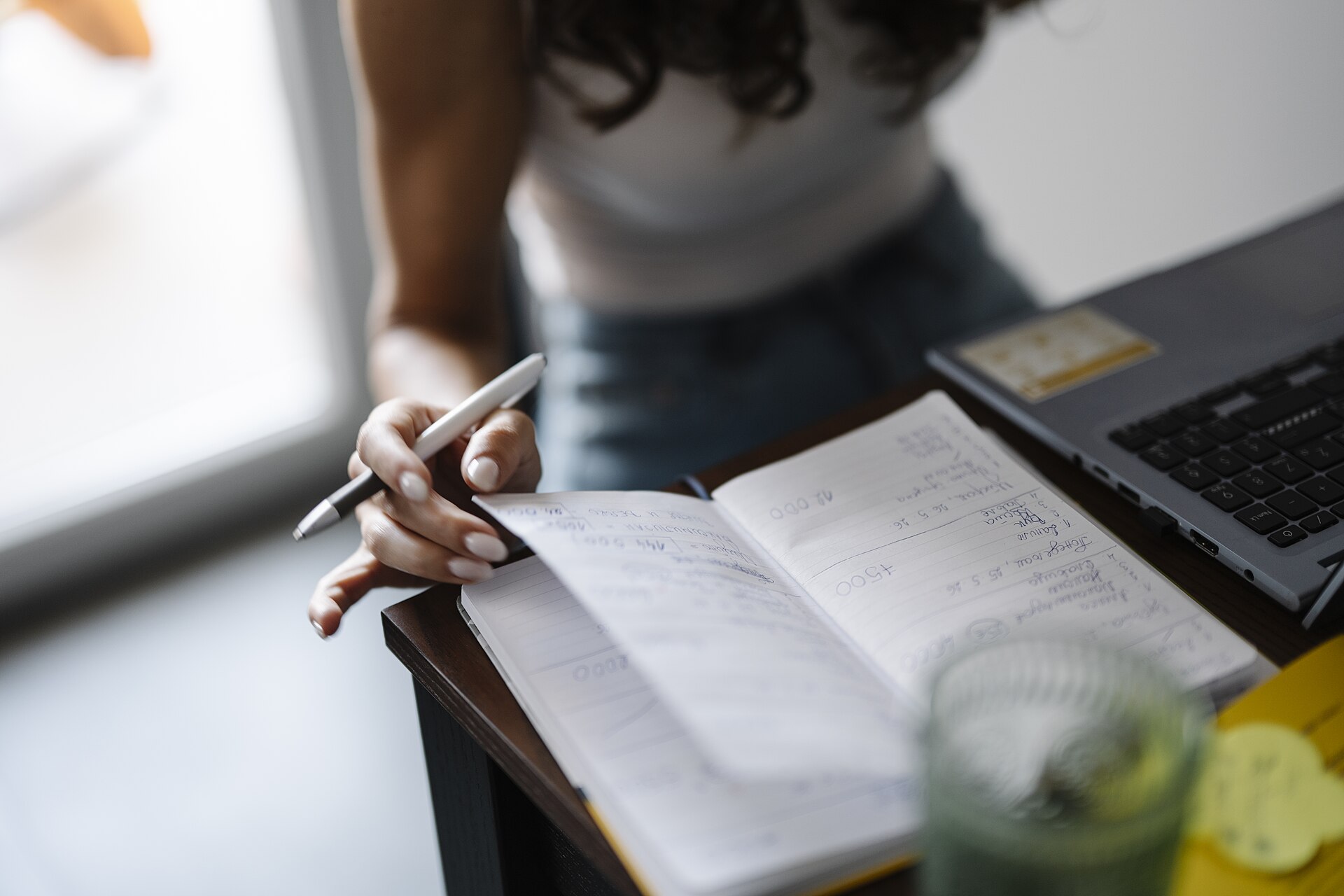 Nombre intime en numérologie : besoins profonds, envies discrètes et nuances